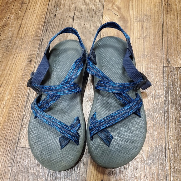 Mens Chacos (Size 10) - Picture 1 of 3